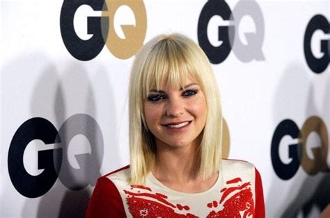 anna faris breast size|Anna Faris Body Measurements Including Height, Weight, Dress。